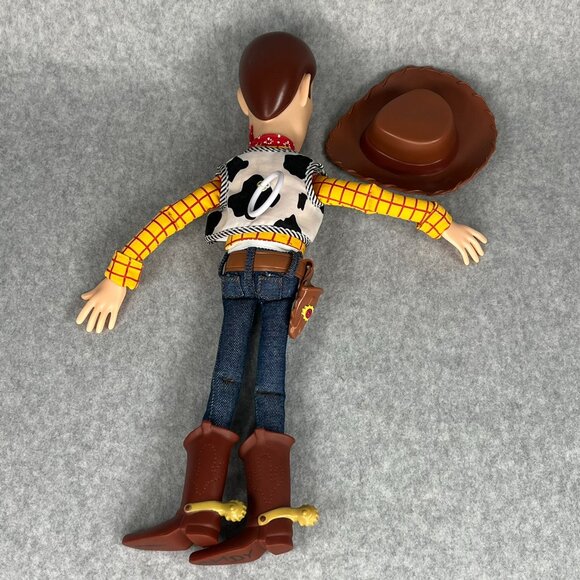 Disney Pixar Toy Story Sheriff Woody Pull String Talking Action Figure hat UKCA - Picture 5 of 11